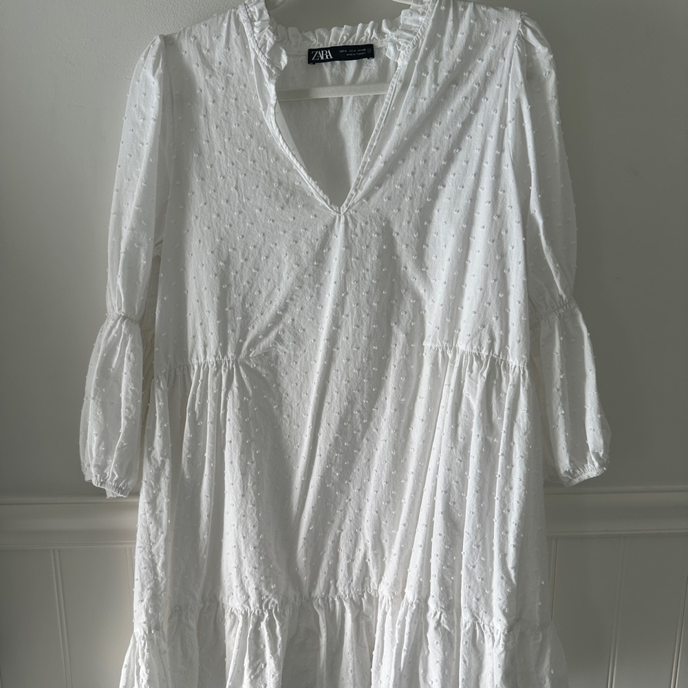 Beautiful white flowy ZARA dress.